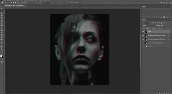 Portrait d'une femme avec un effet glitch Photoshop, créant une distorsion visuelle rouge et verte.