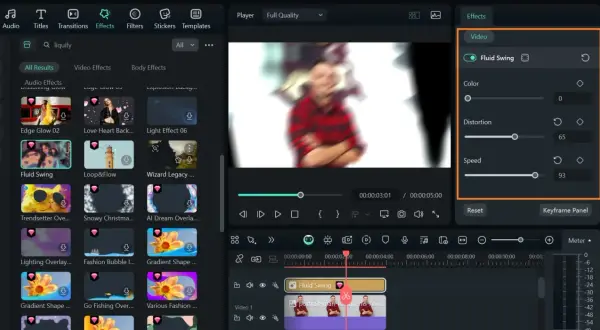 Interface de montage vidéo avec l'effet "Fluid Swing" activé, créant un effet photocopie Photoshop sur un portrait flou.