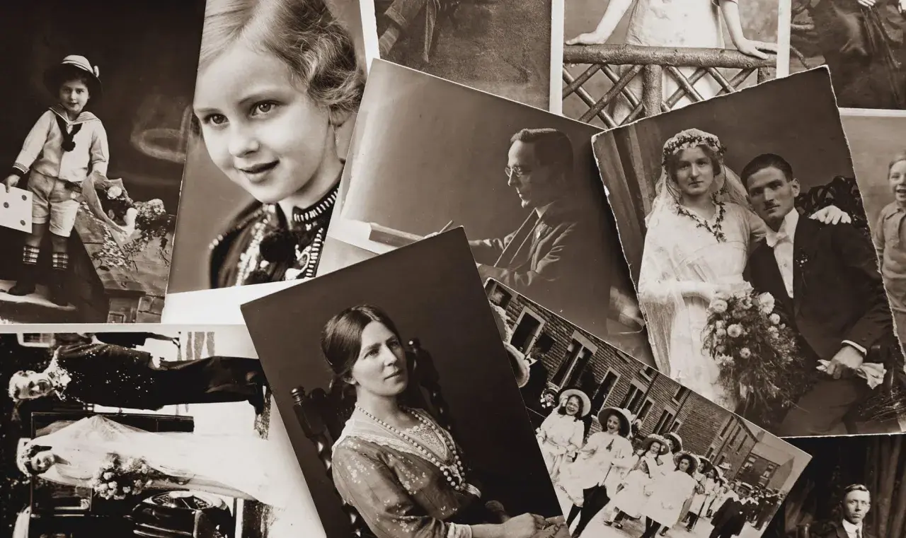 Un assemblage de photos historiques : un enfant en marin, un portrait de jeune fille, un couple marié, une femme assise, et d'autres scènes de vie.