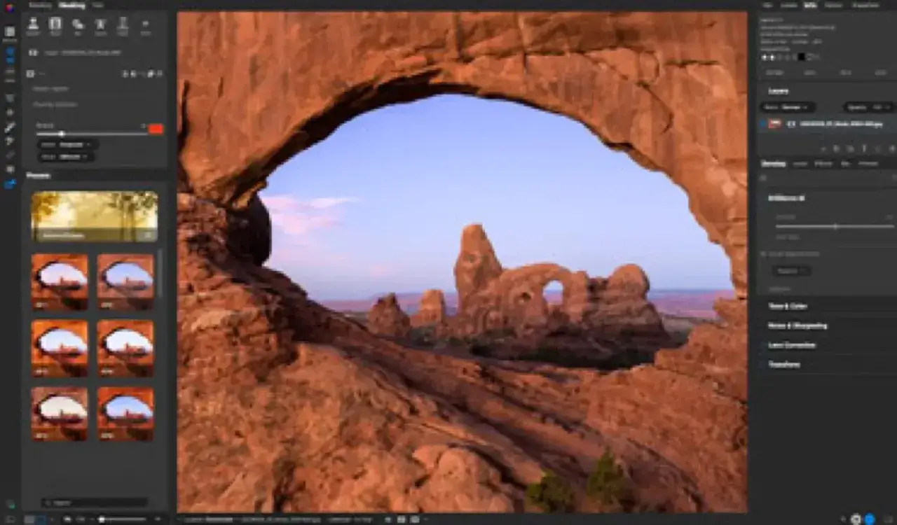 Interface d'un logiciel photo RAW gratuit, montrant un paysage rocheux sous un arc naturel.