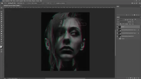 Portrait d'une femme avec un effet glitch Photoshop, créant une distorsion visuelle rouge et verte.
